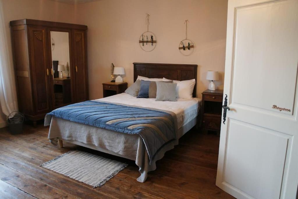 Entre Pierre Et Vigne - Charming Former Winery Farmhouse With Hot Tub & Swimming Pool 莫内斯捷 外观 照片